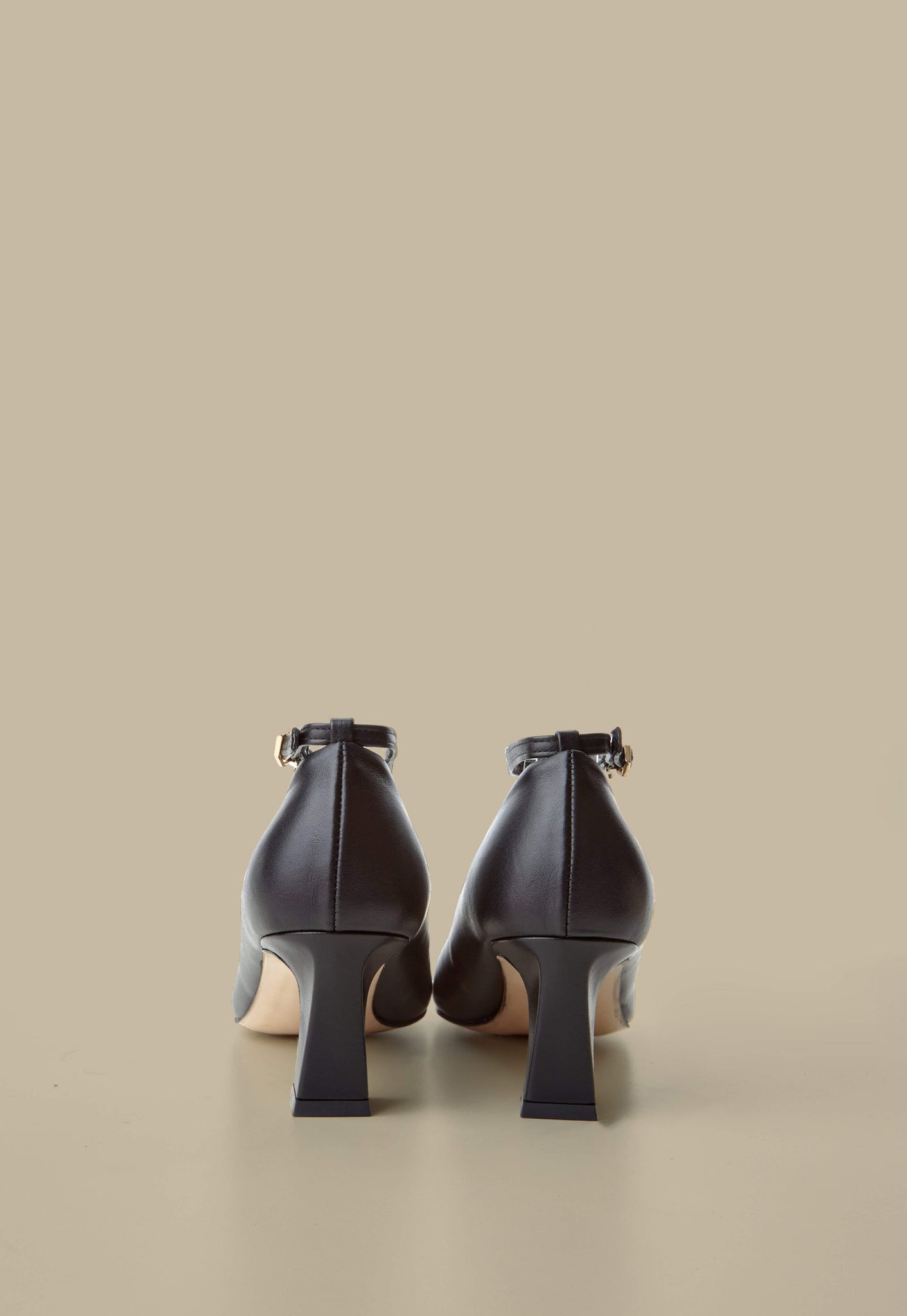 Canne Shoes-Black - Je la connais