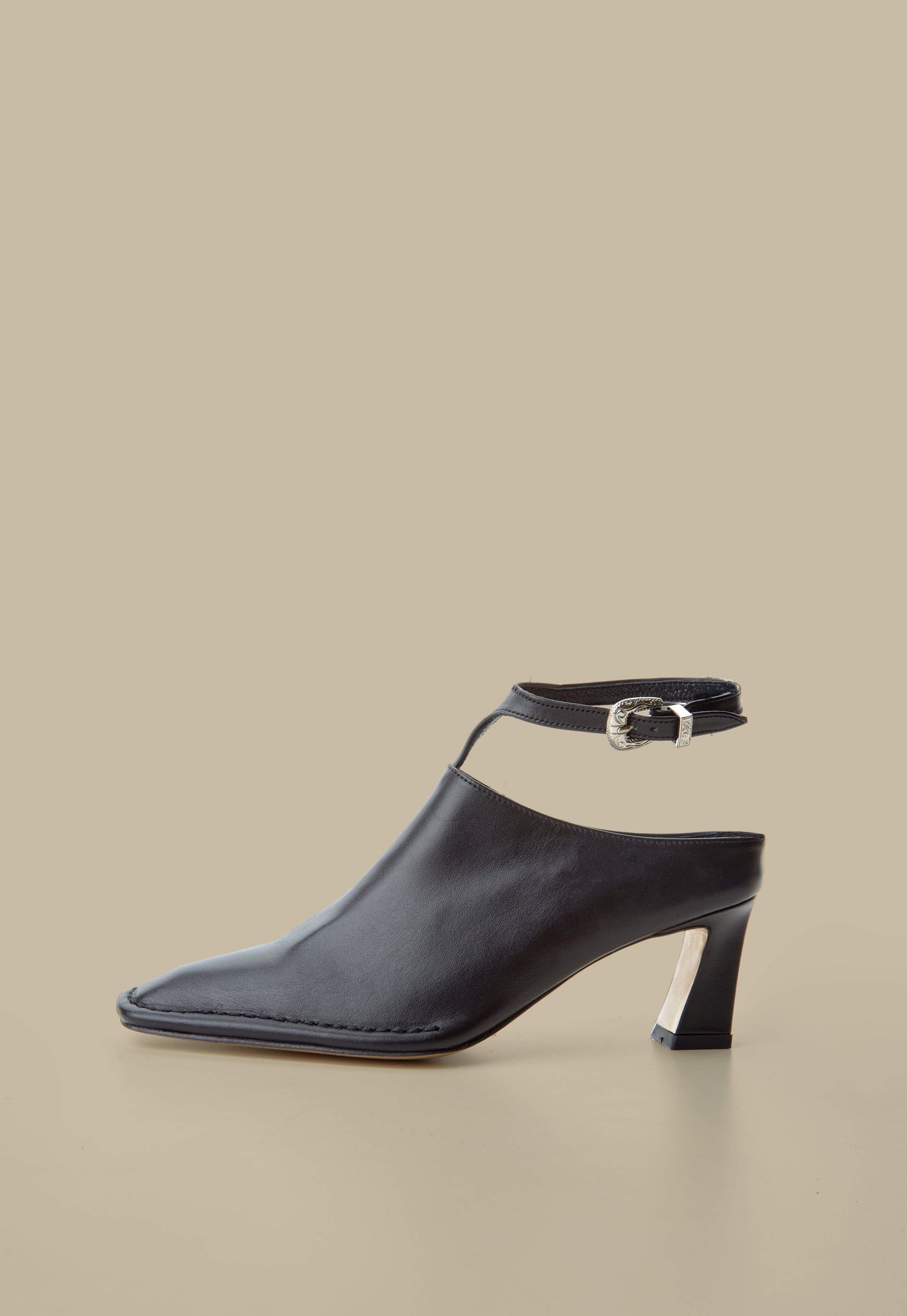 Nantes mule straps- Black - Je la connais
